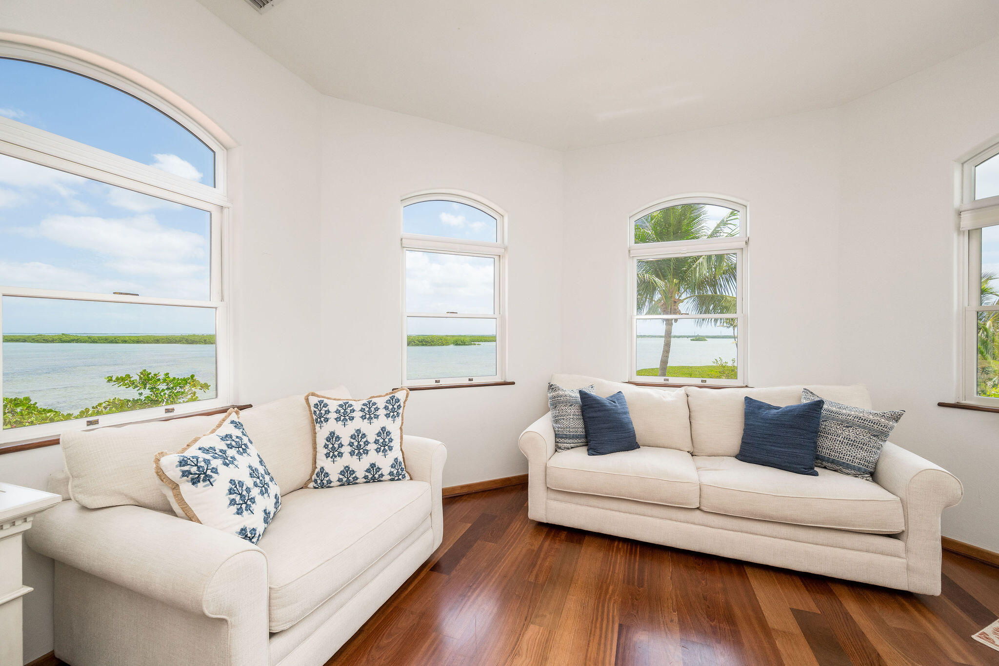 37 Cannon Royal Drive