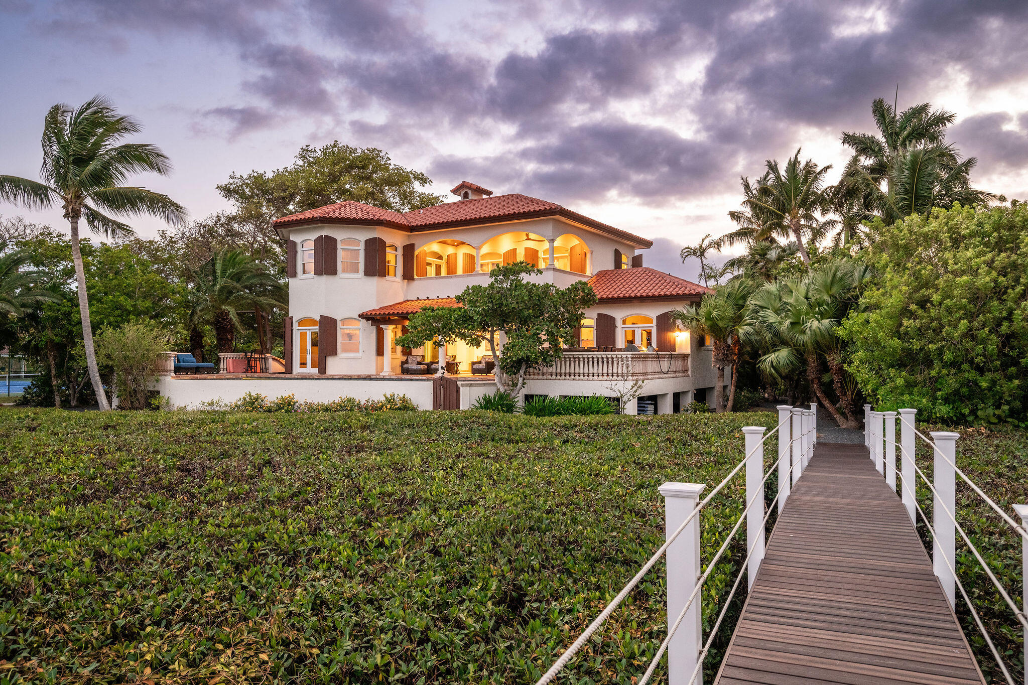 37 Cannon Royal Drive