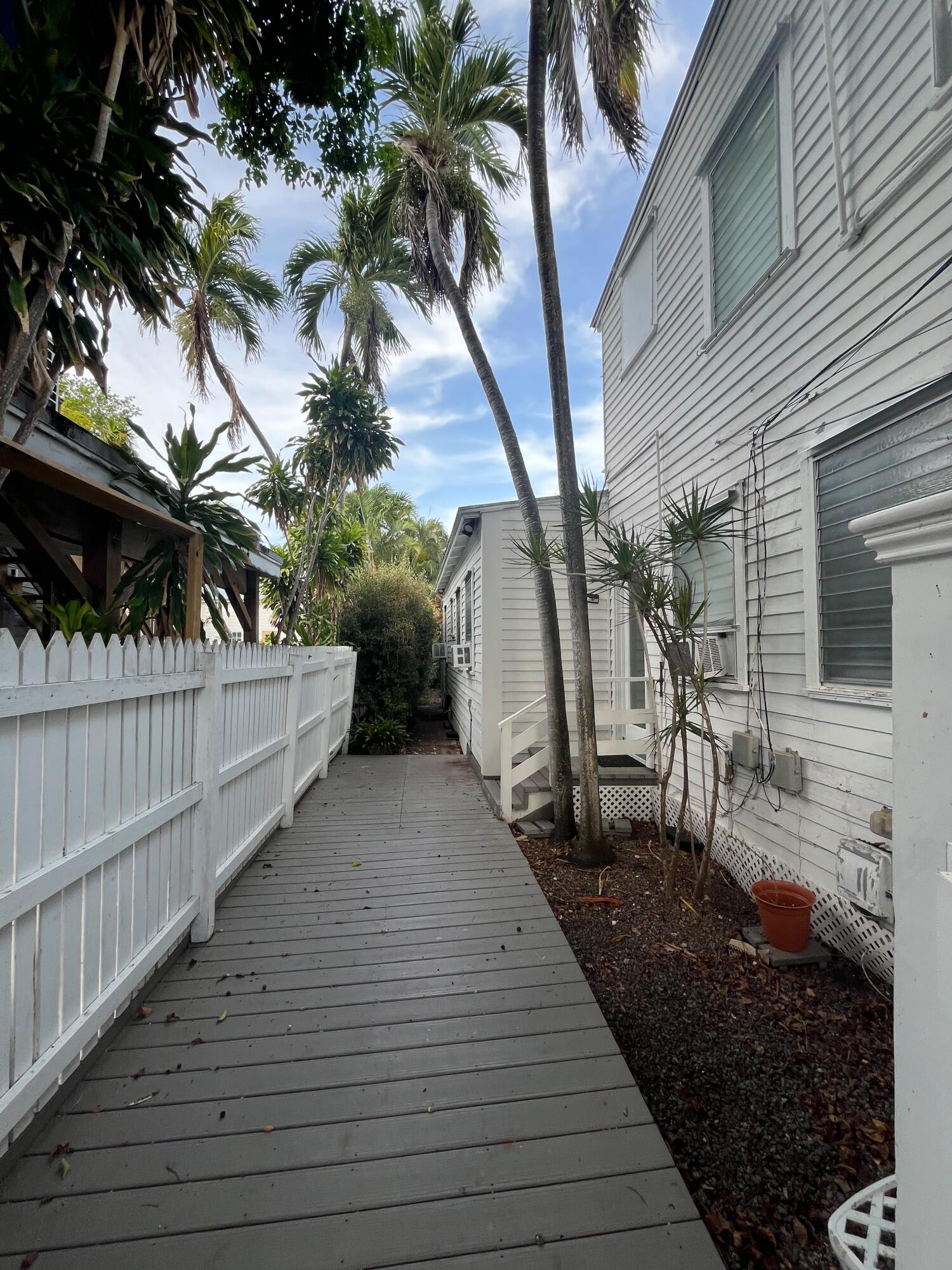 514 Margaret Street #2