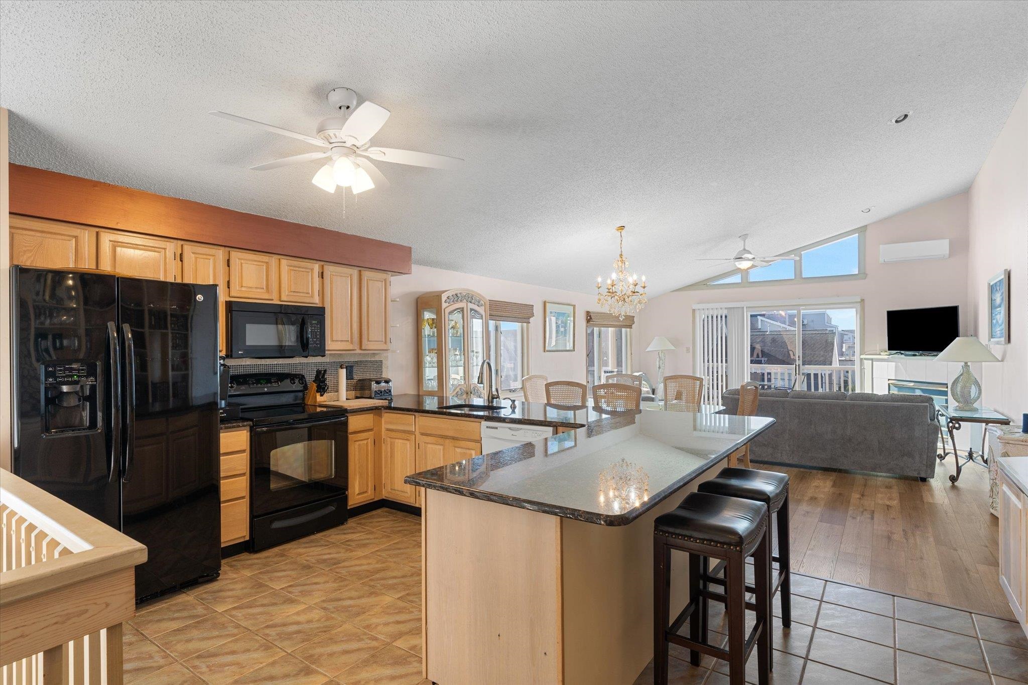 111 E 89th Street Unit: East