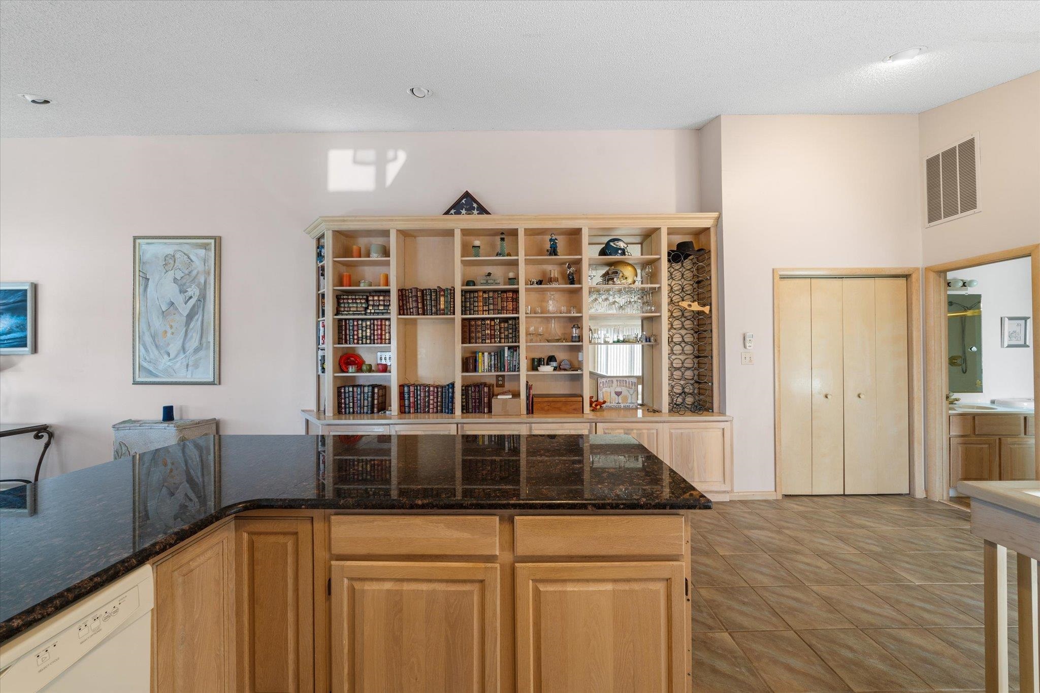 111 E 89th Street Unit: East