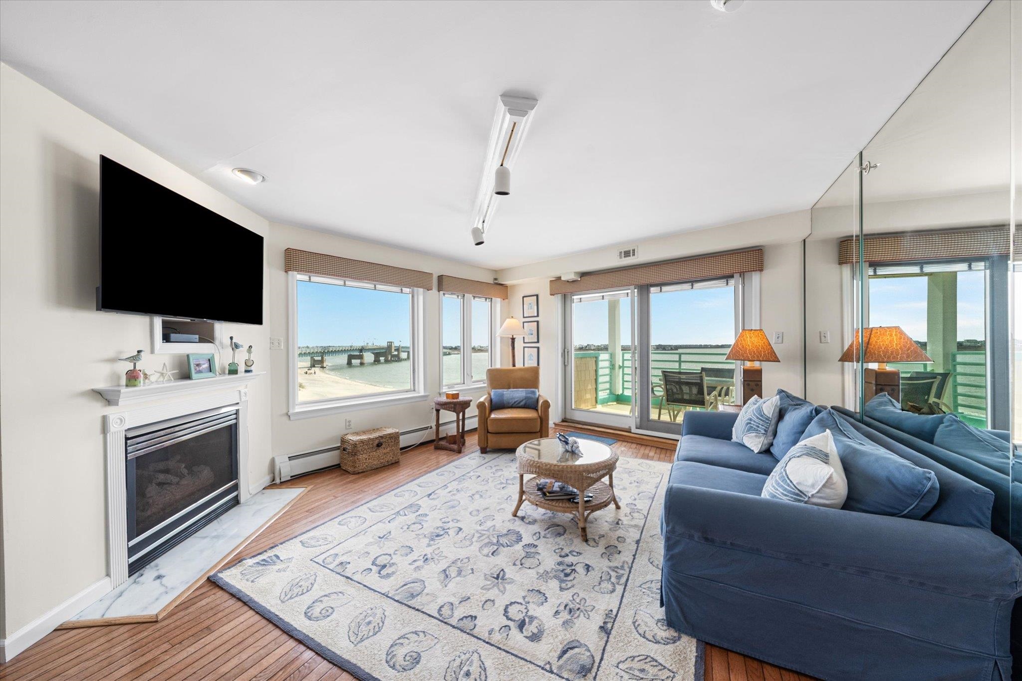 9400 Roberts Avenue Unit: 306