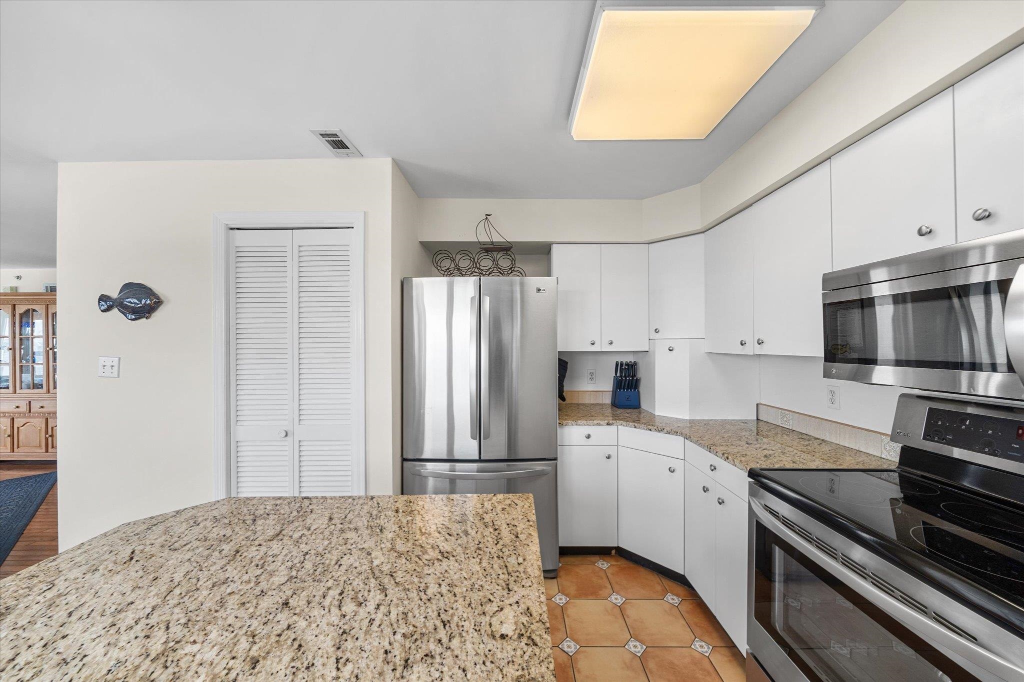 9400 Roberts Avenue Unit: 306