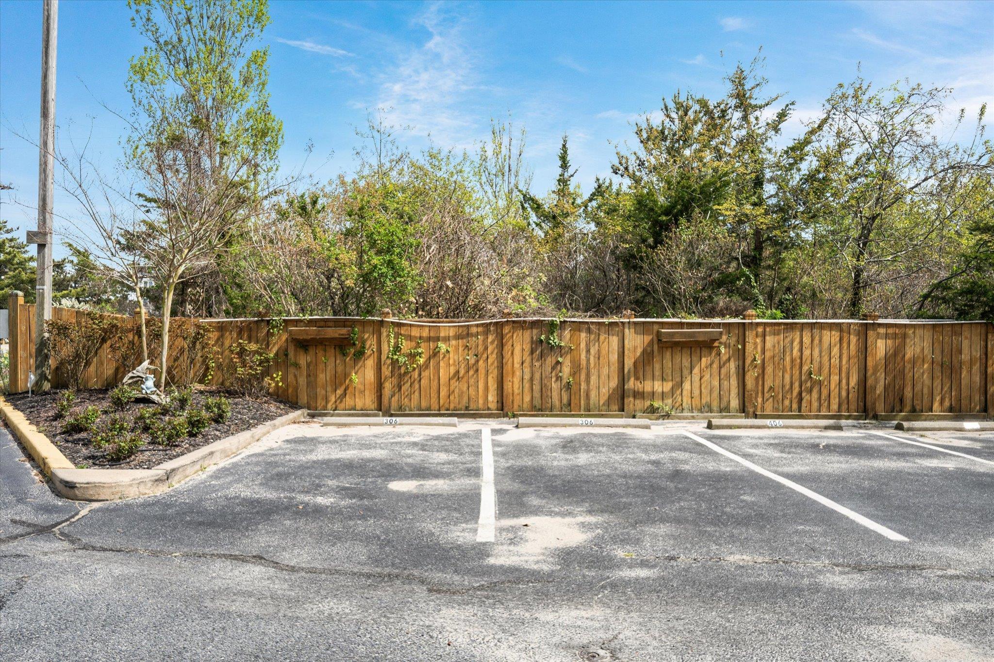 9400 Roberts Avenue Unit: 306