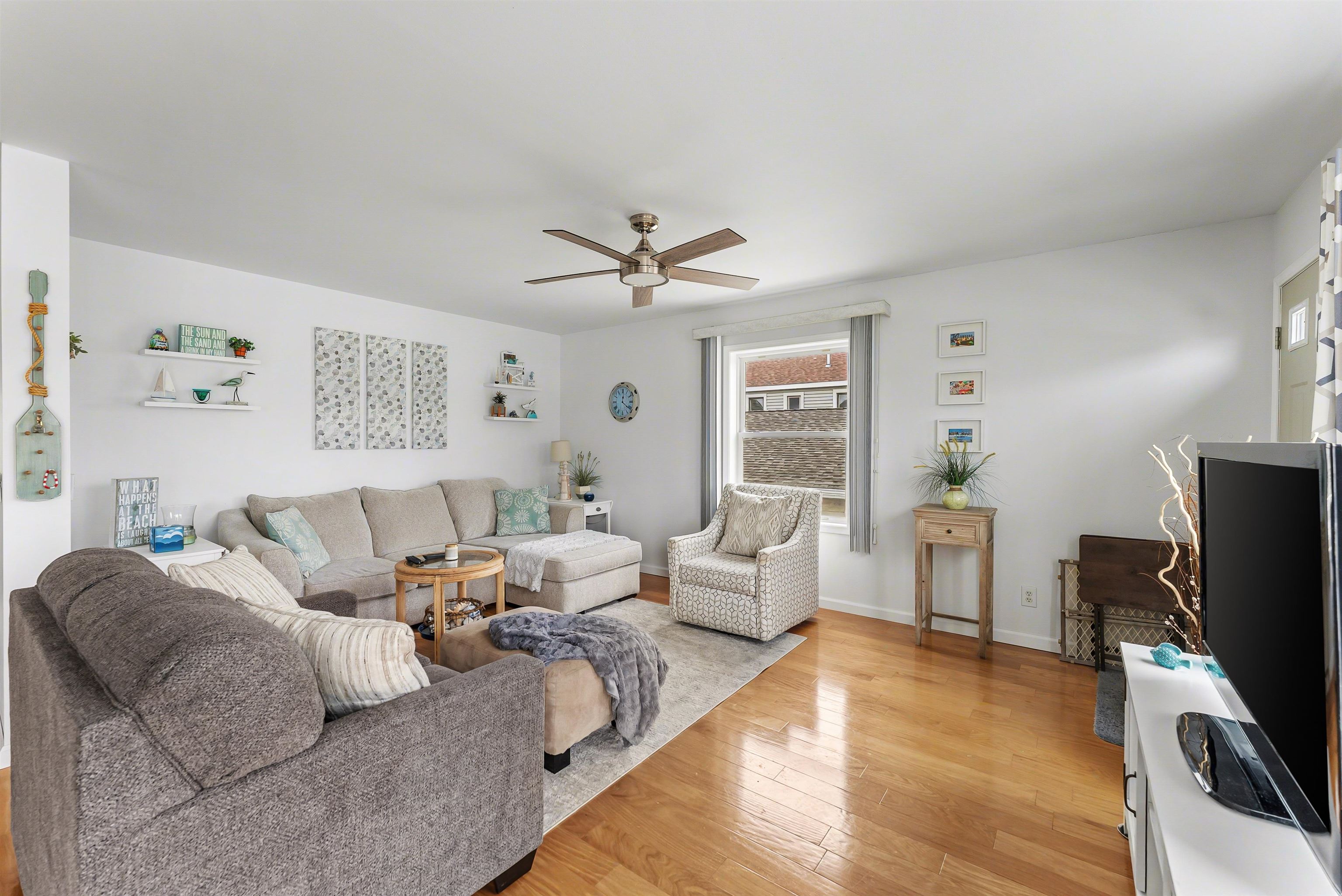 106 W Syracuse Avenue