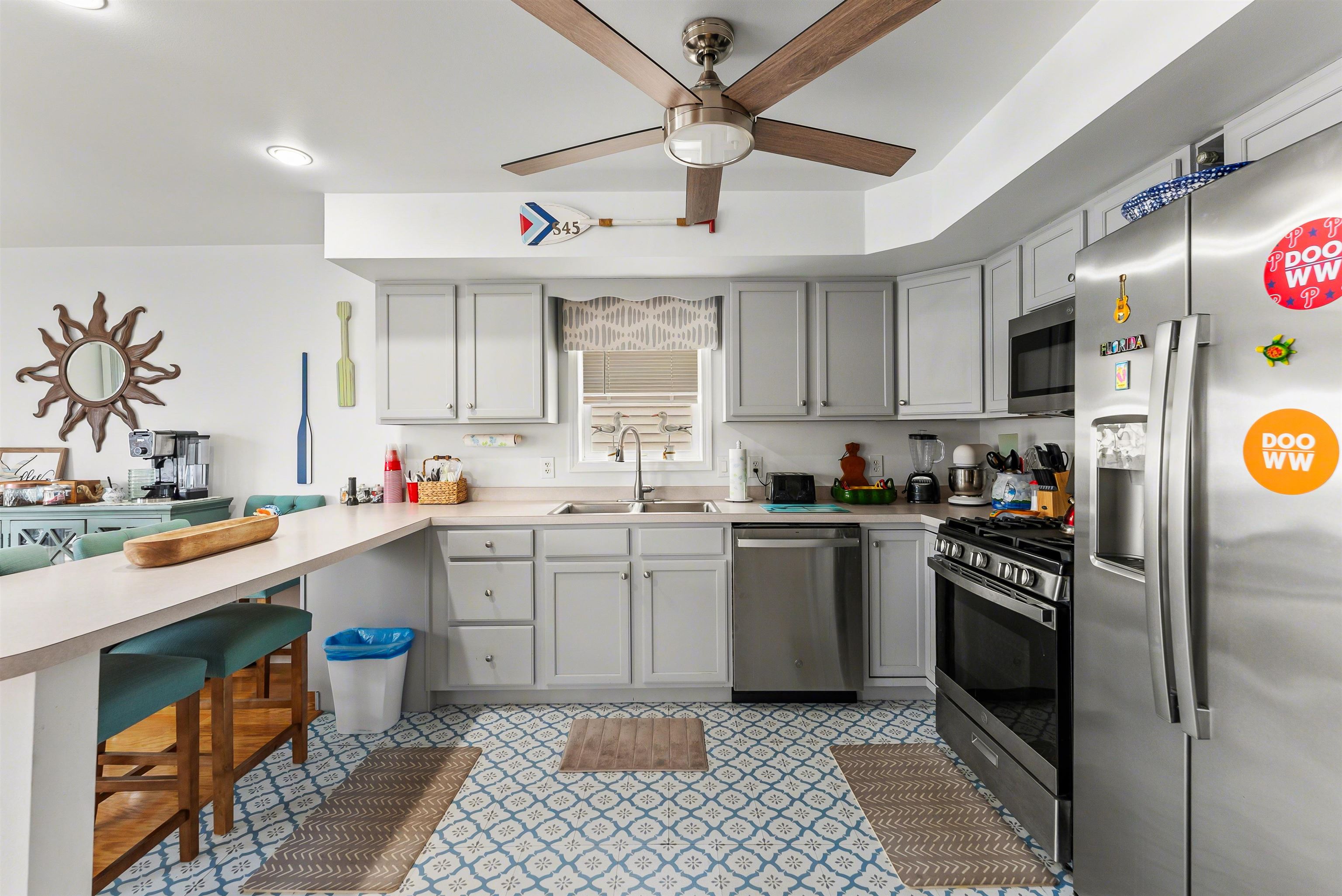106 W Syracuse Avenue