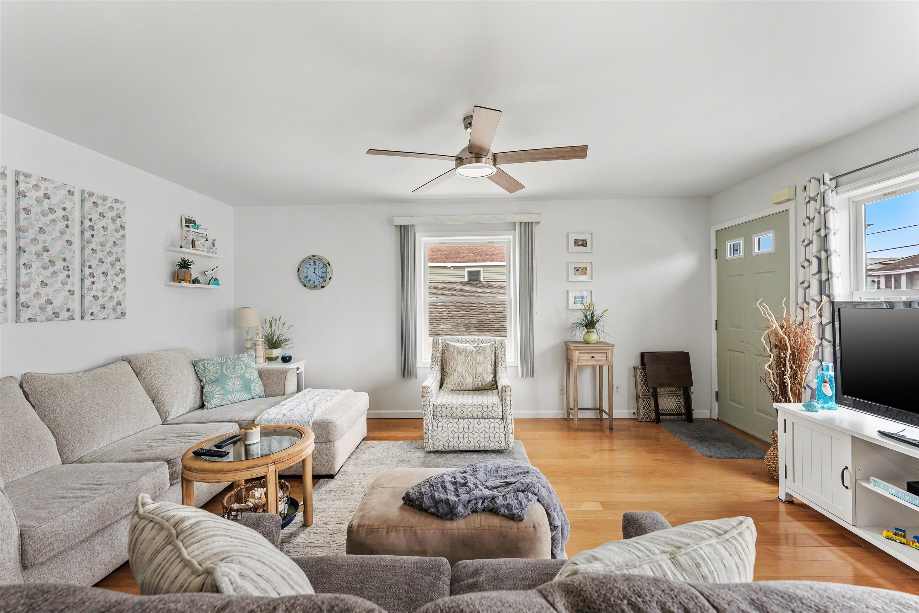 106 W Syracuse Avenue