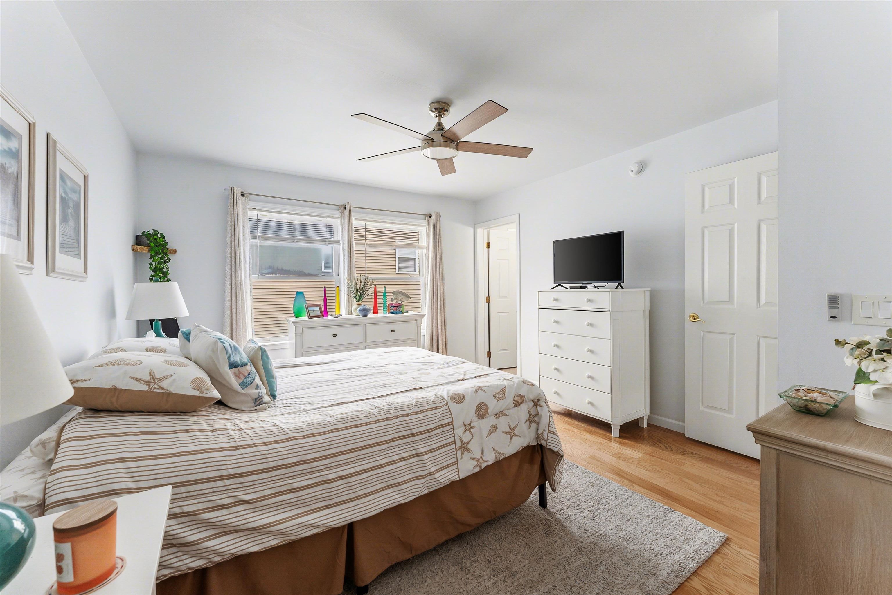 106 W Syracuse Avenue