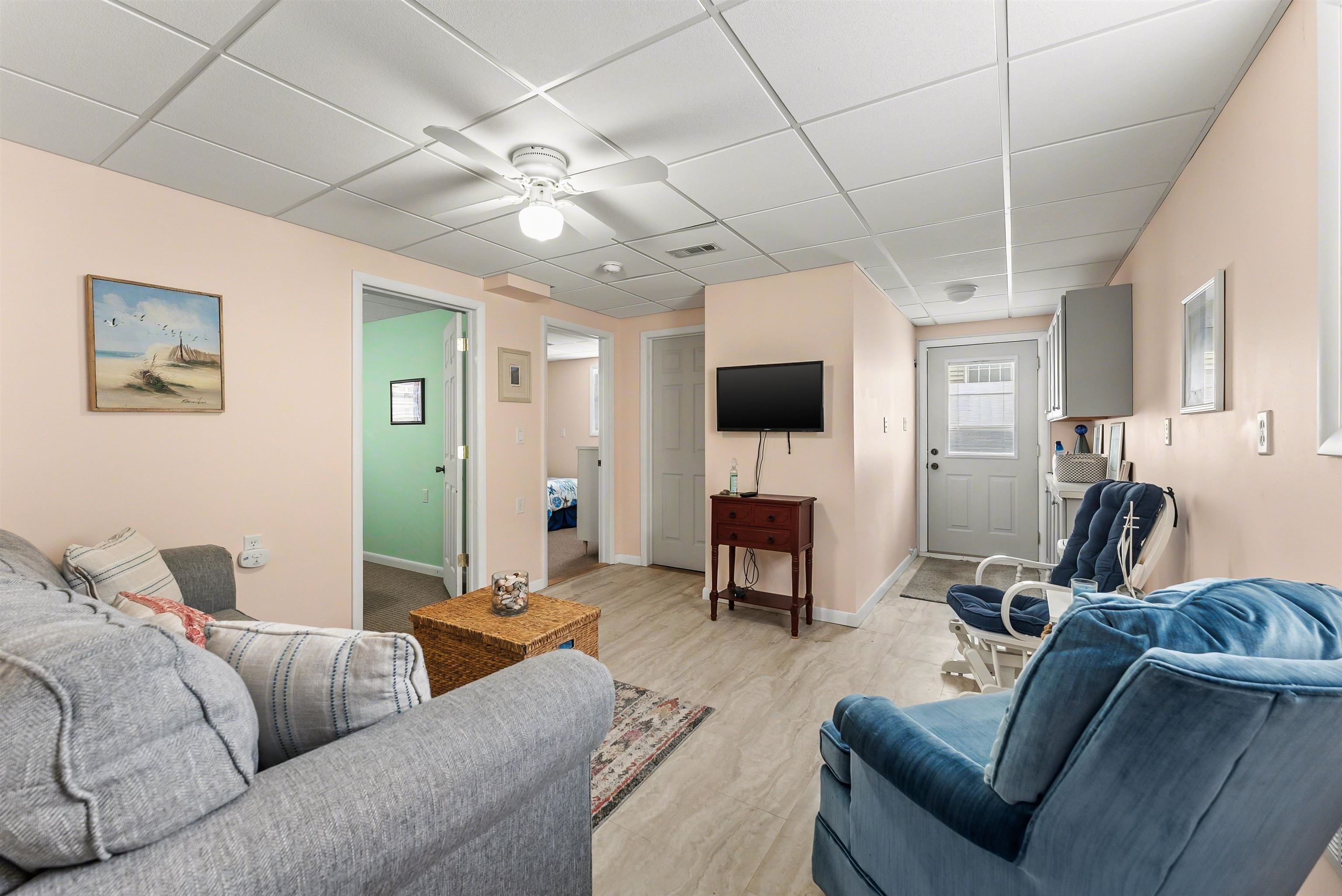 106 W Syracuse Avenue