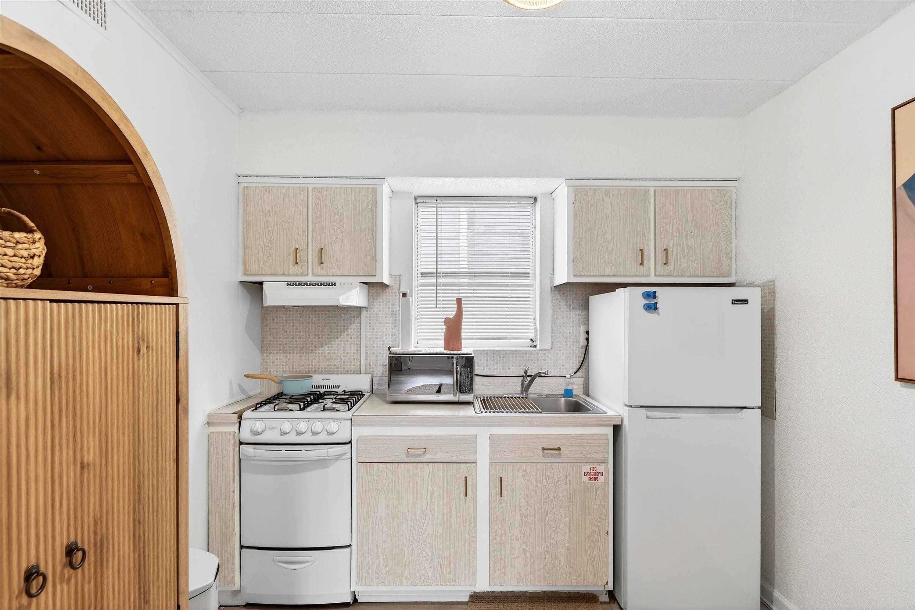 2101 Surf Avenue Unit: 211