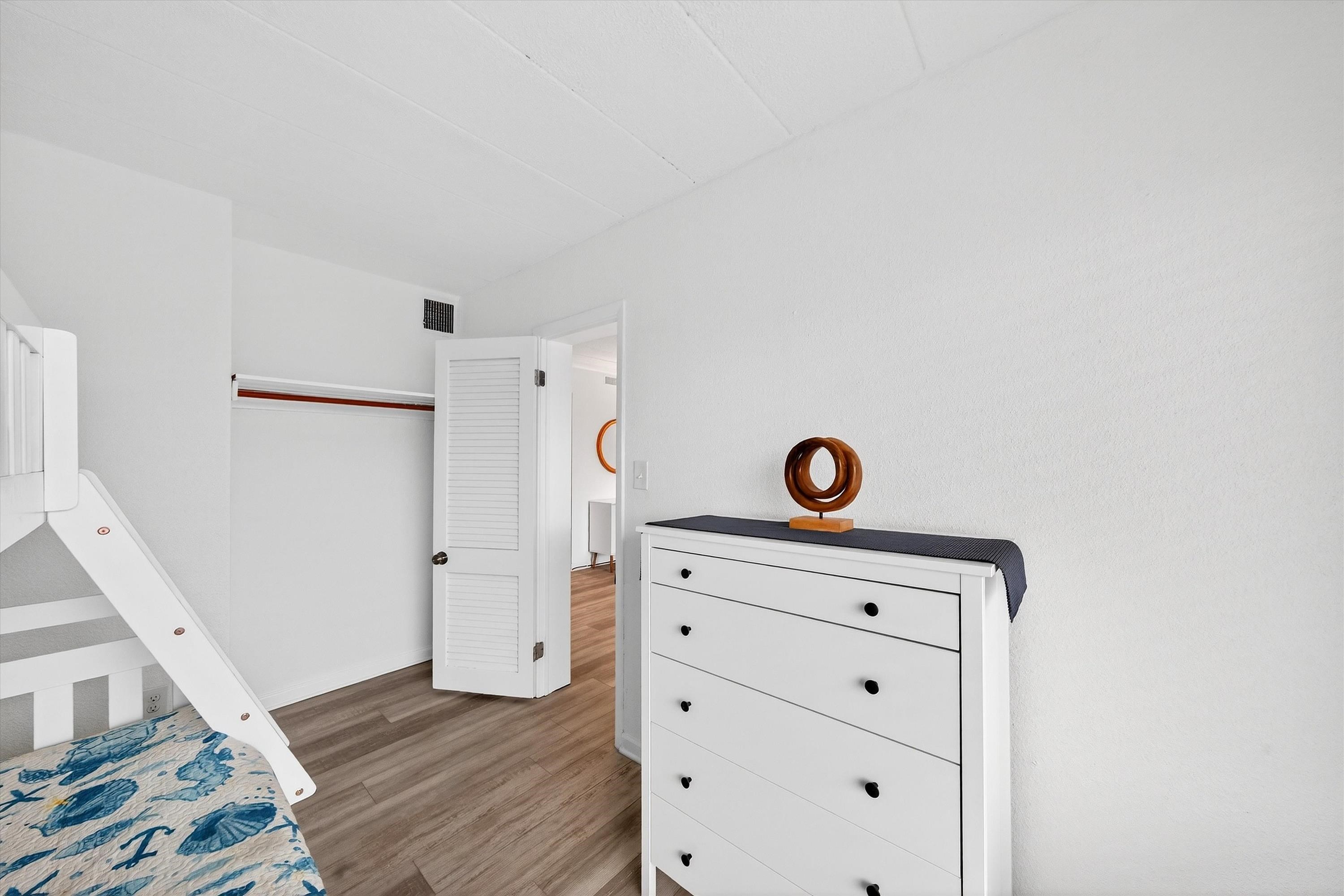 2101 Surf Avenue Unit: 211