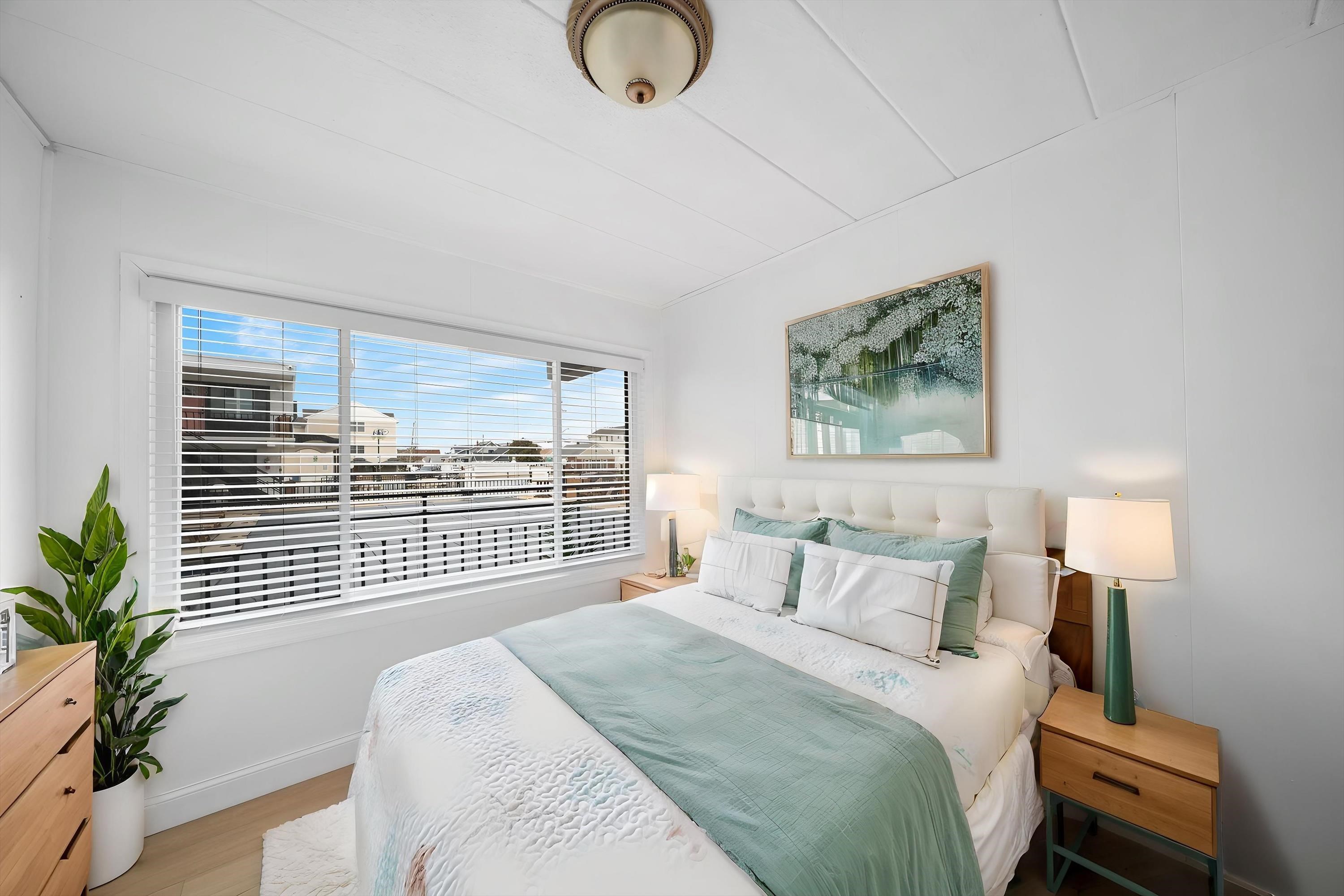 2101 Surf Avenue Unit: 109