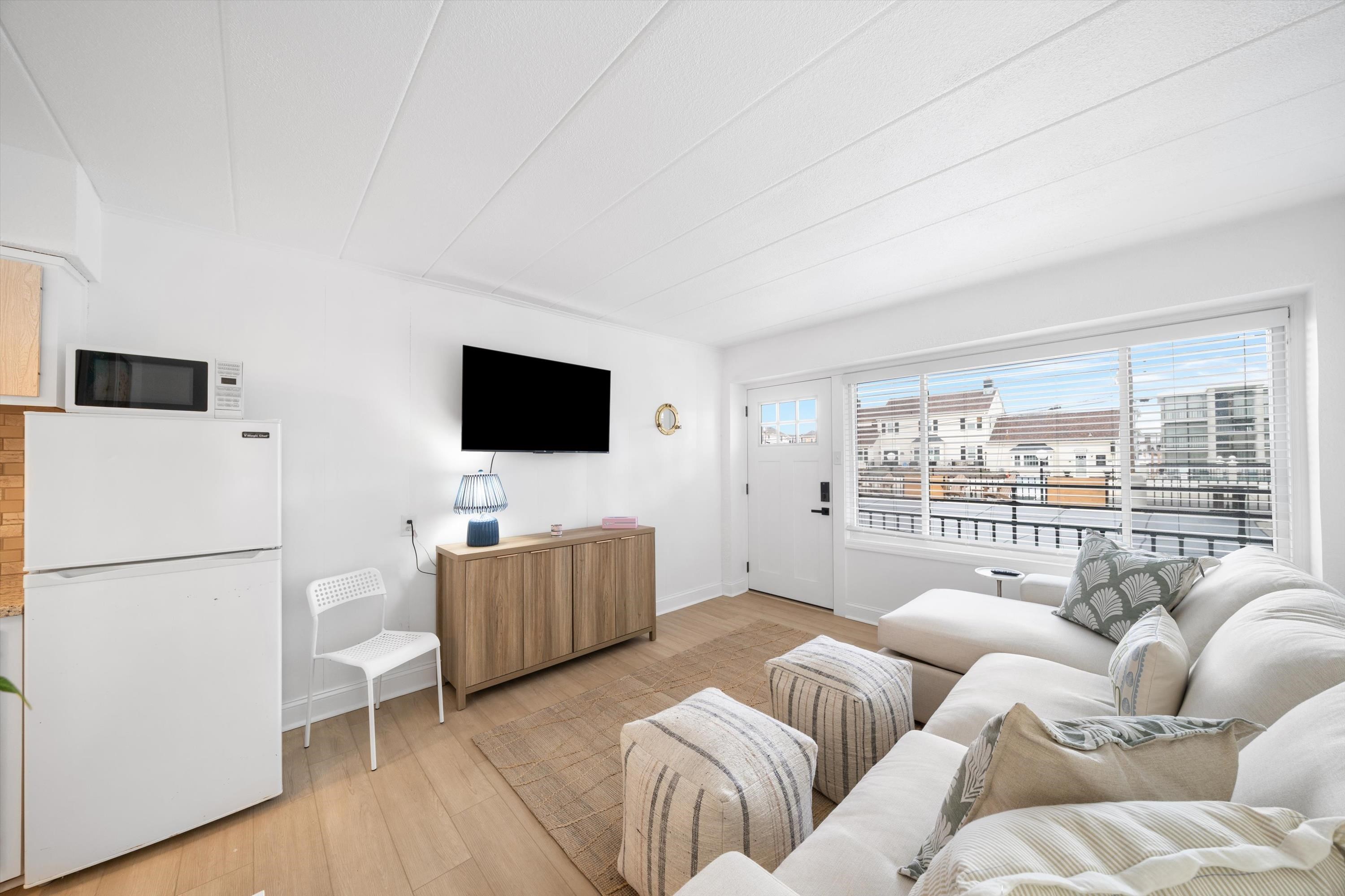2101 Surf Avenue Unit: 103