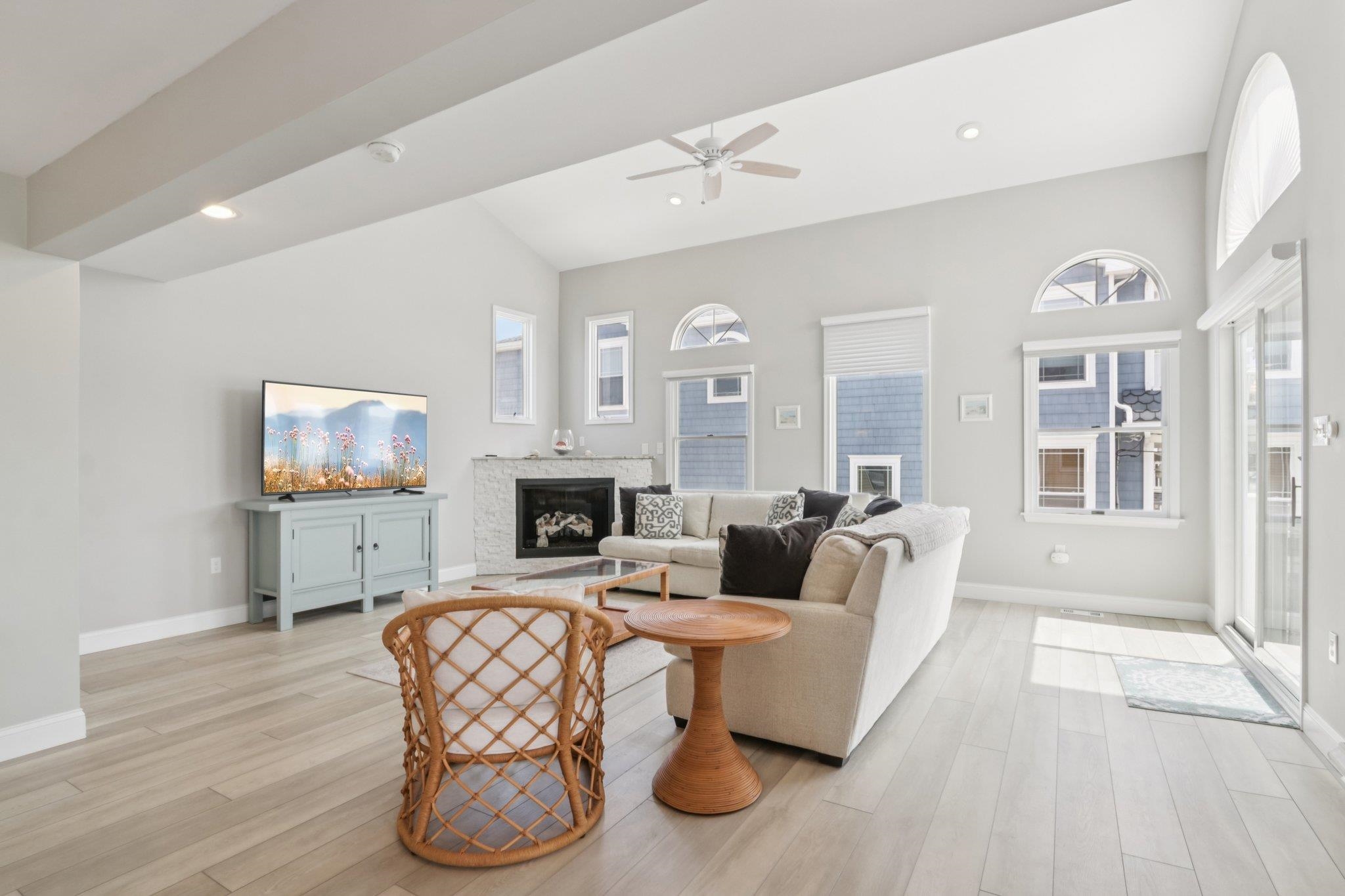 41 77th Street Unit: East