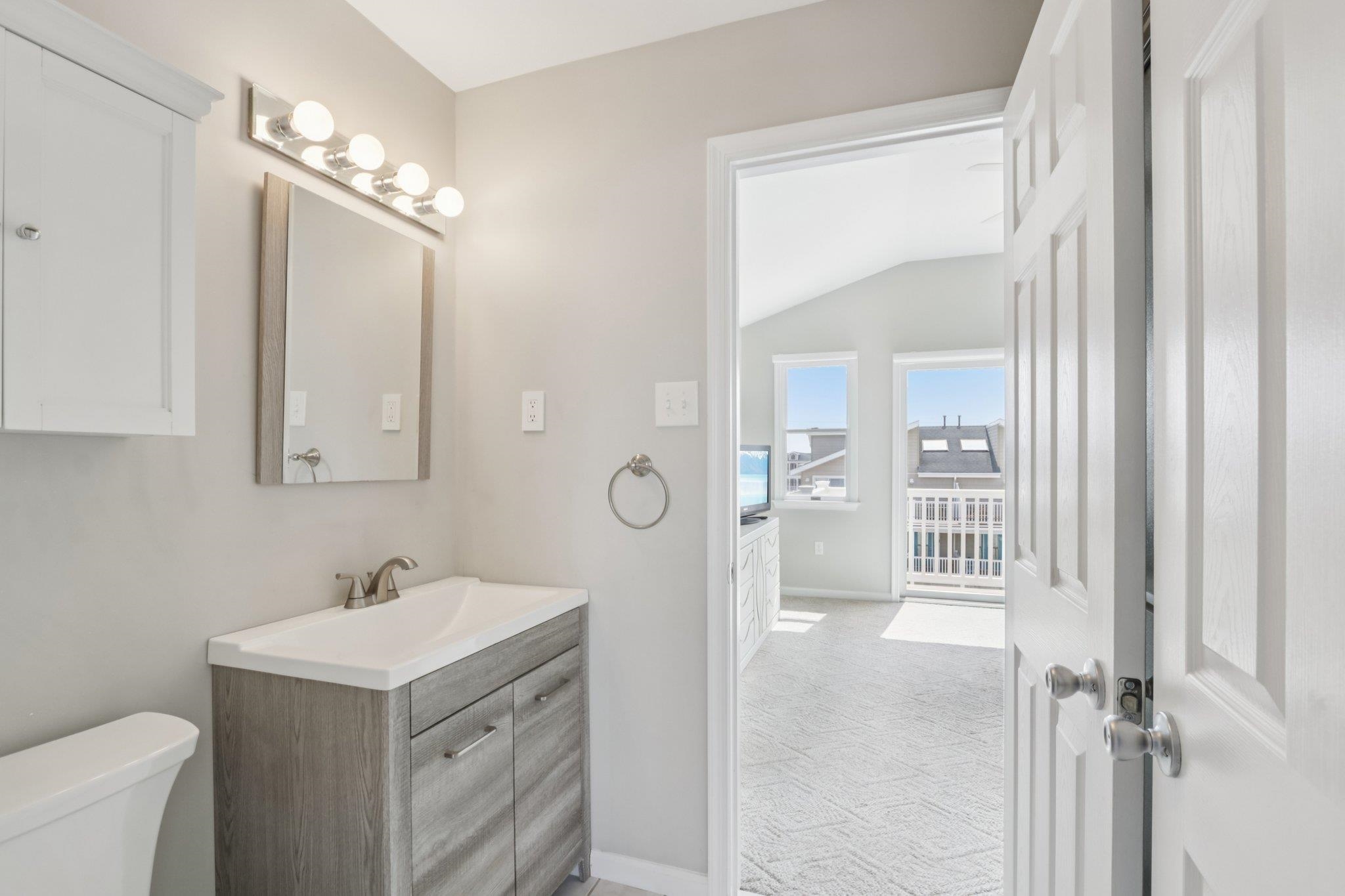 41 77th Street Unit: East