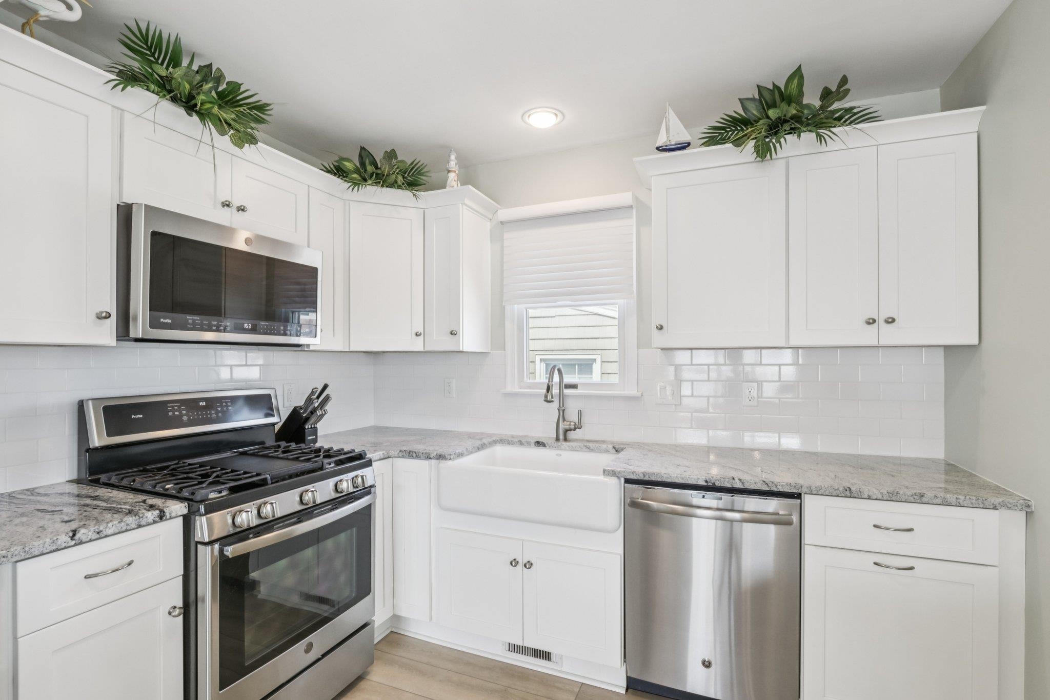 41 77th Street Unit: East