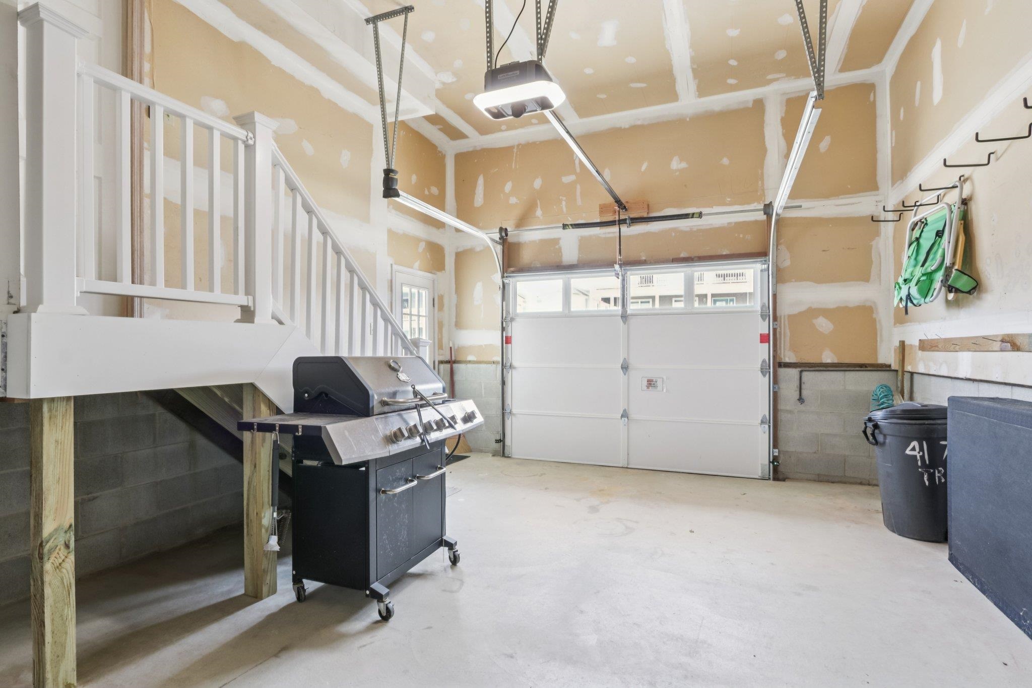 41 77th Street Unit: East