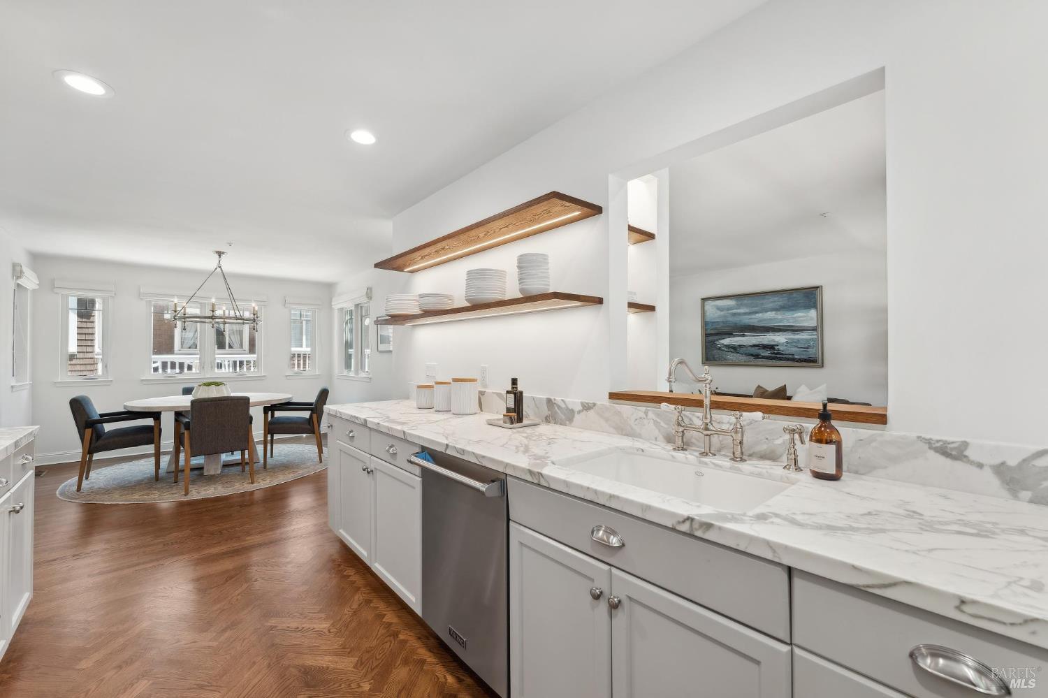 249 E Blithedale Ave