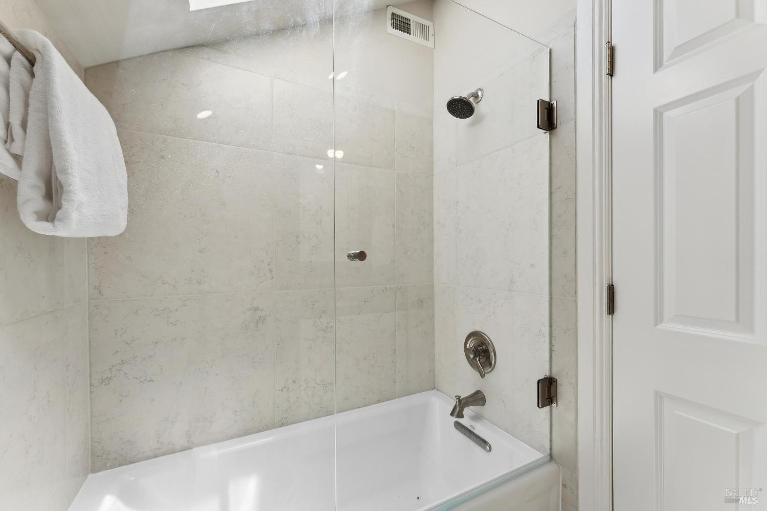 249 E Blithedale Ave