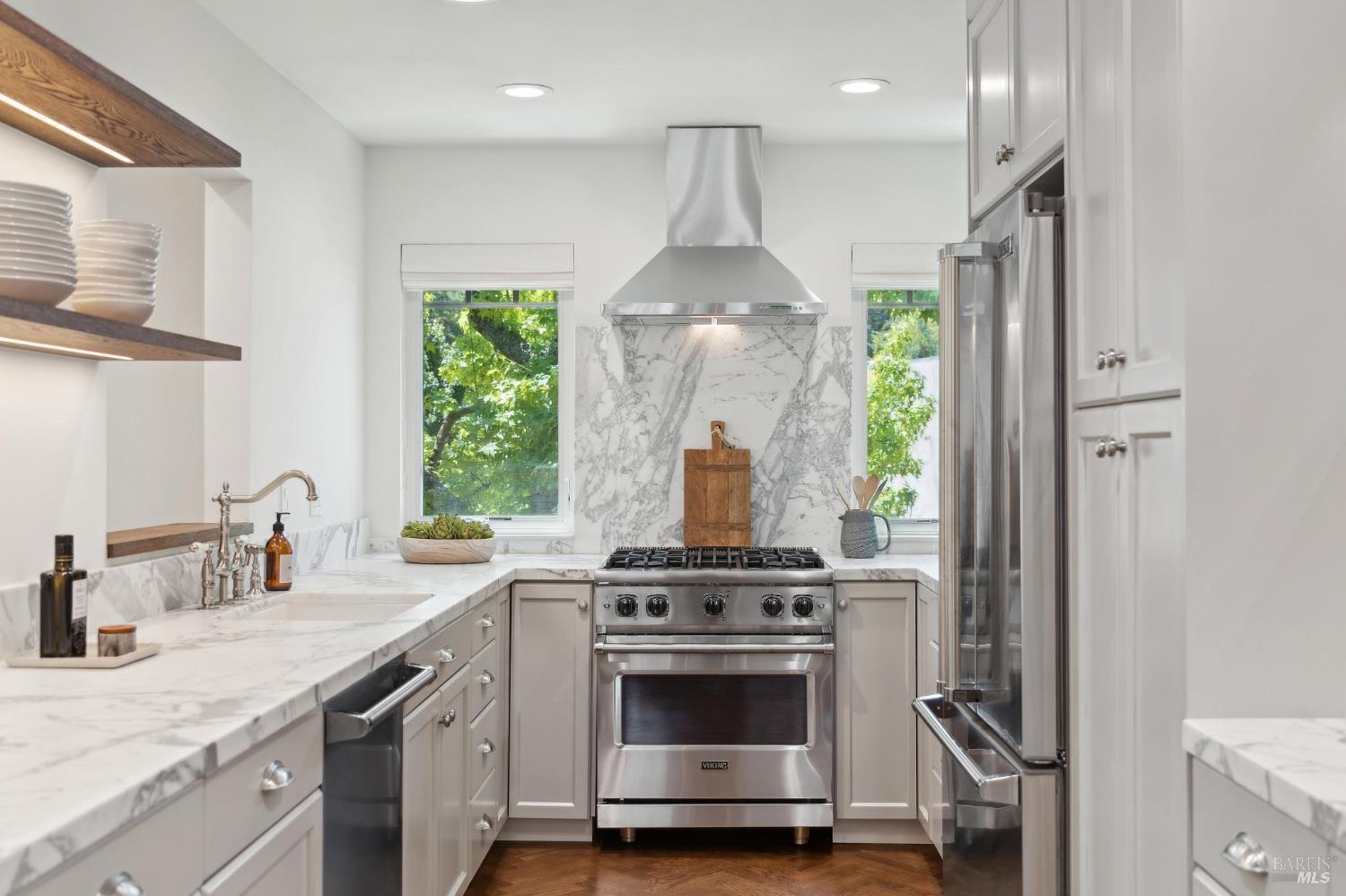 249 E Blithedale Ave