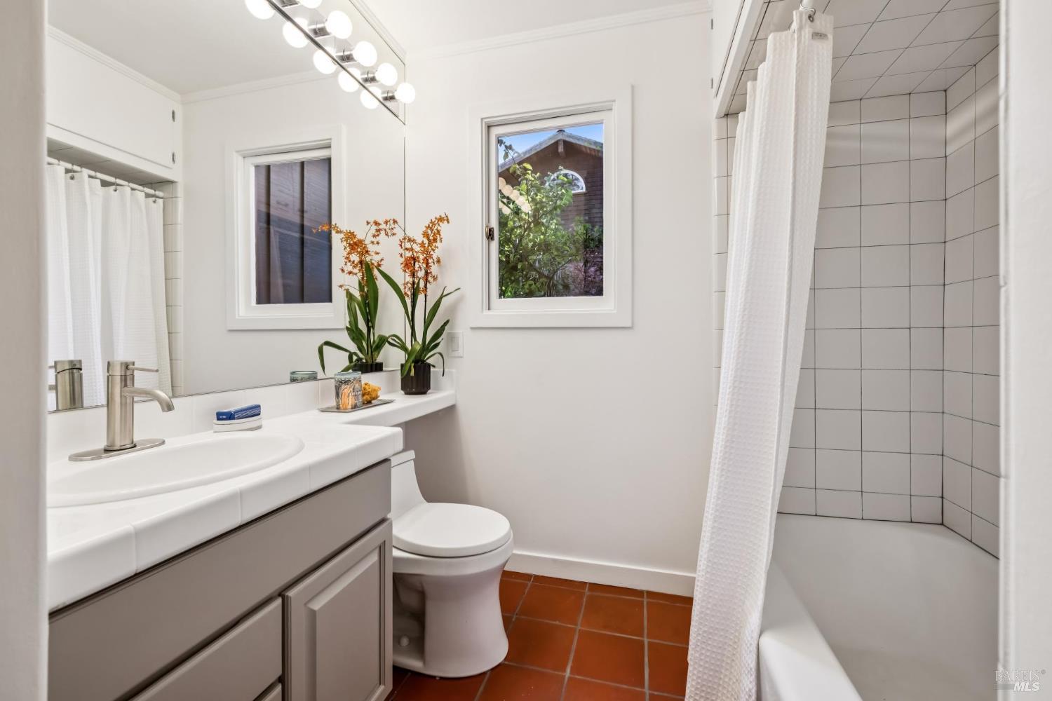 29 Portola Ln