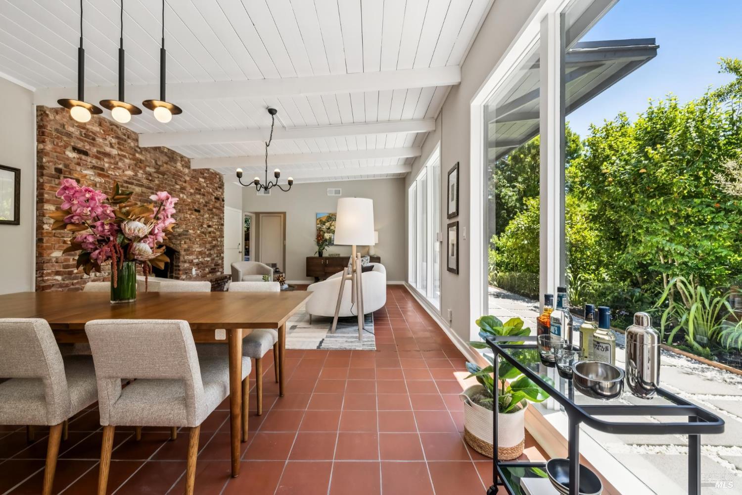 29 Portola Ln