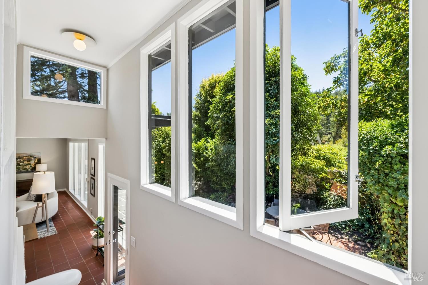 29 Portola Ln