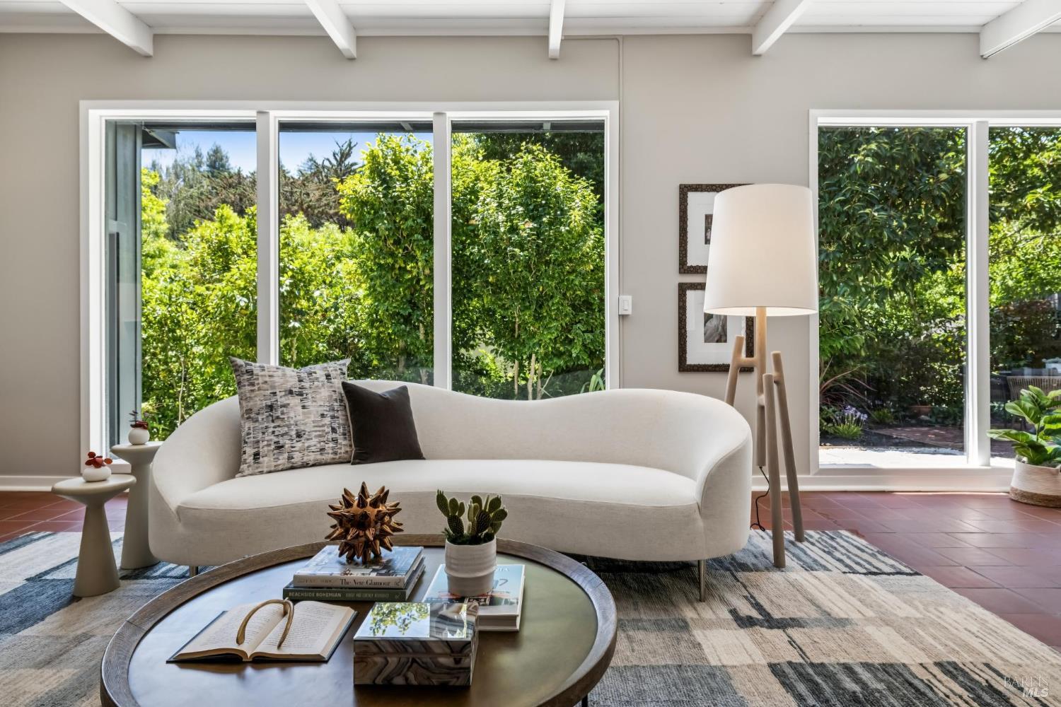 29 Portola Ln