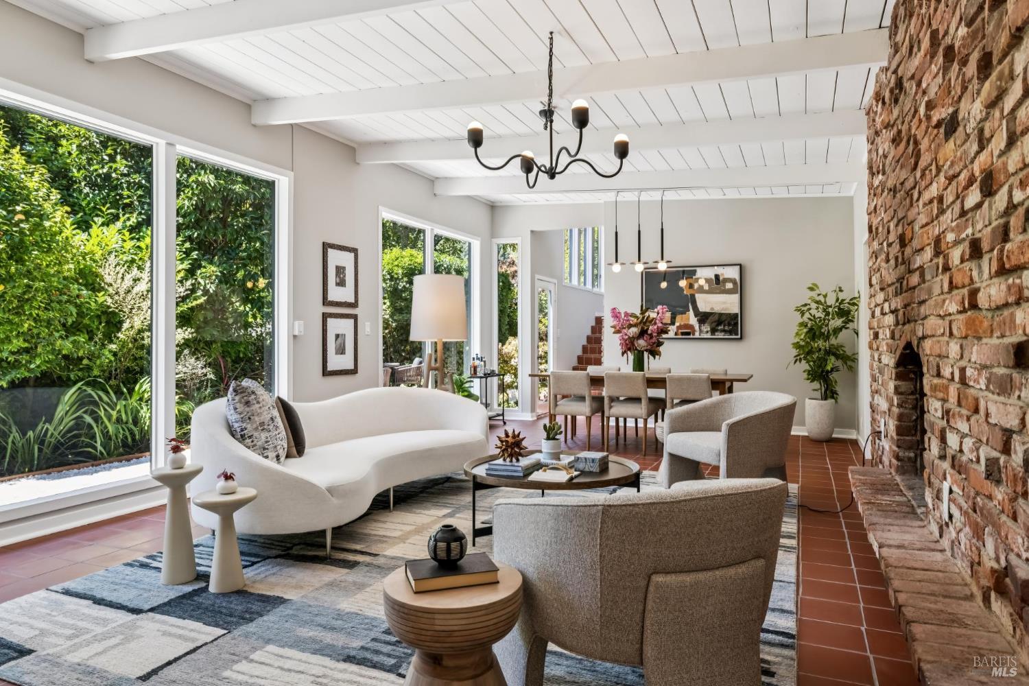 29 Portola Ln