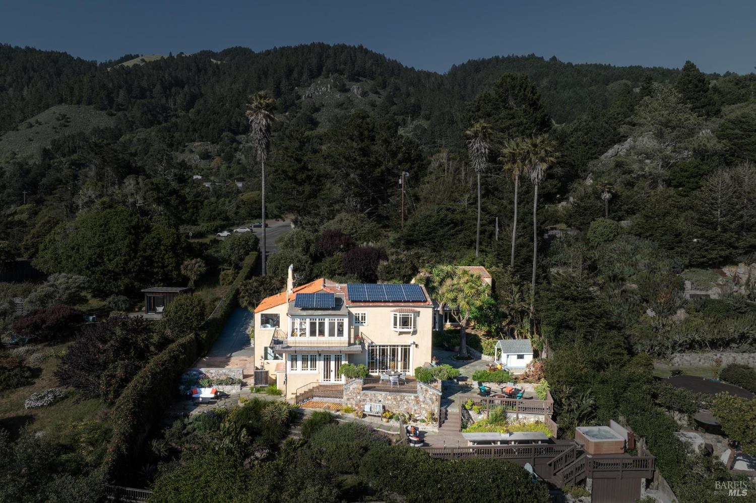 3275 Shoreline Highway