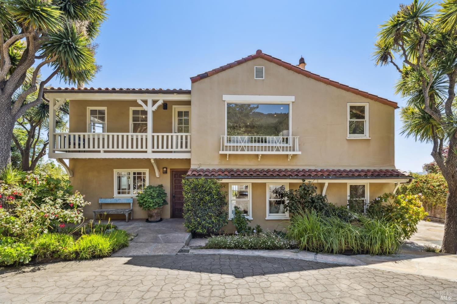 3275 Shoreline Highway