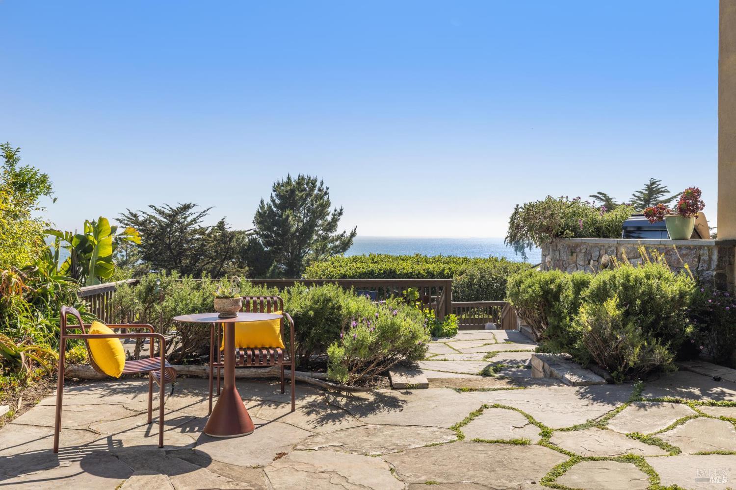 3275 Shoreline Highway