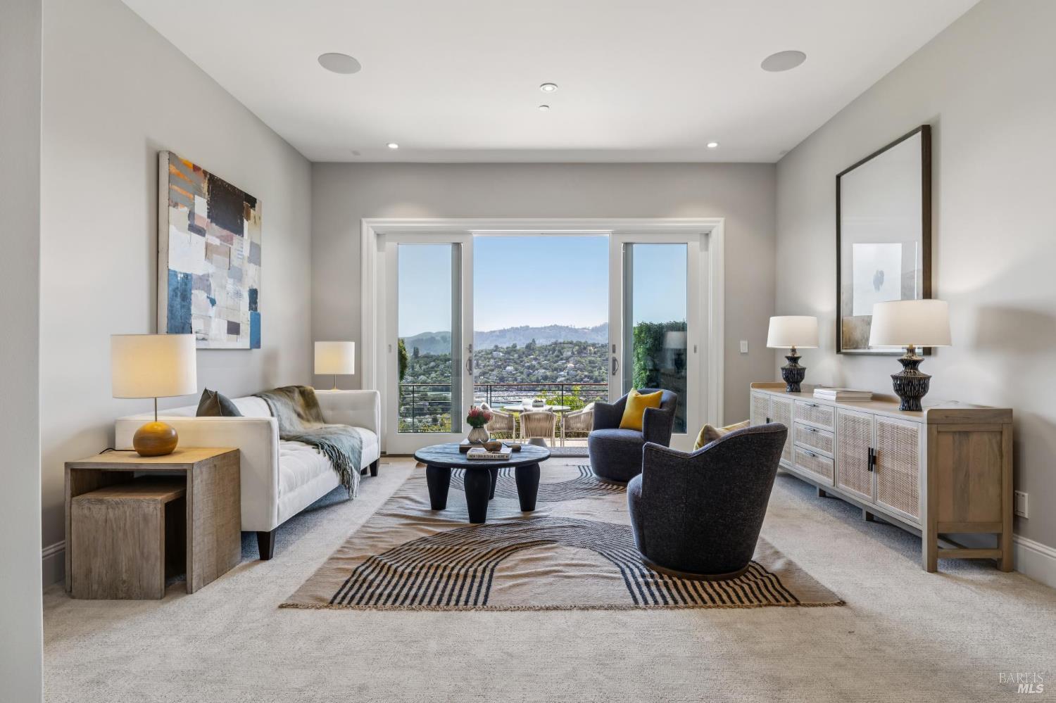 1808 Lagoon View Drive