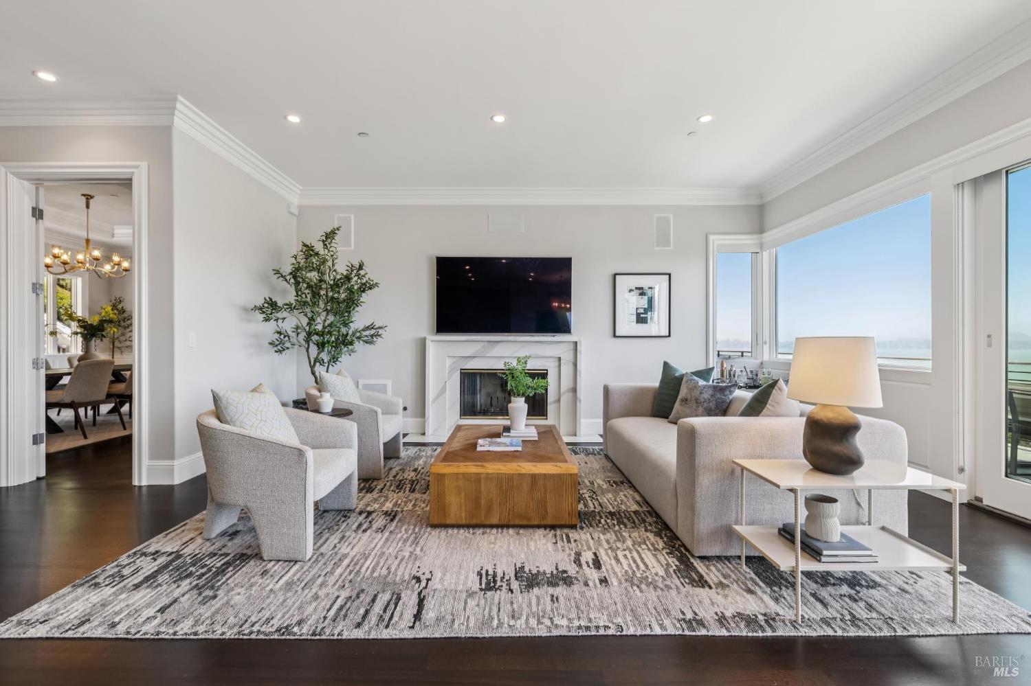 1808 Lagoon View Drive