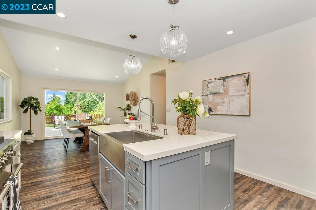 1069 Stoneybrook Dr.