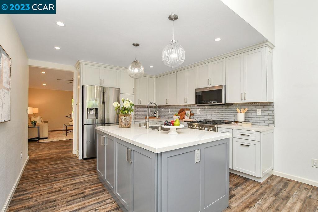 1069 Stoneybrook Dr.