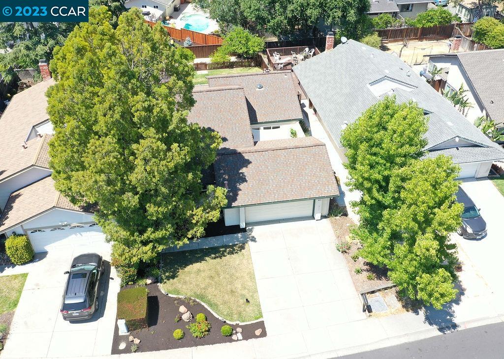 1069 Stoneybrook Dr.