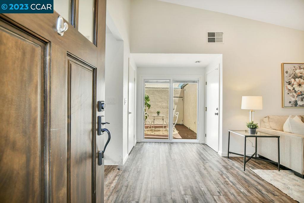 1069 Stoneybrook Dr.