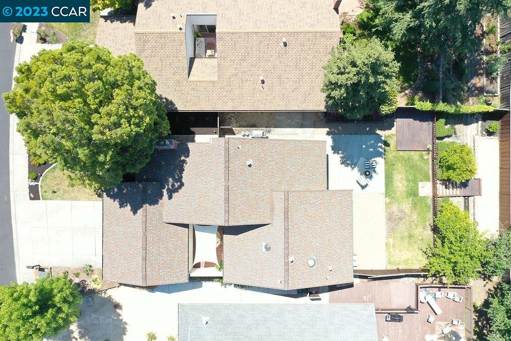 1069 Stoneybrook Dr.