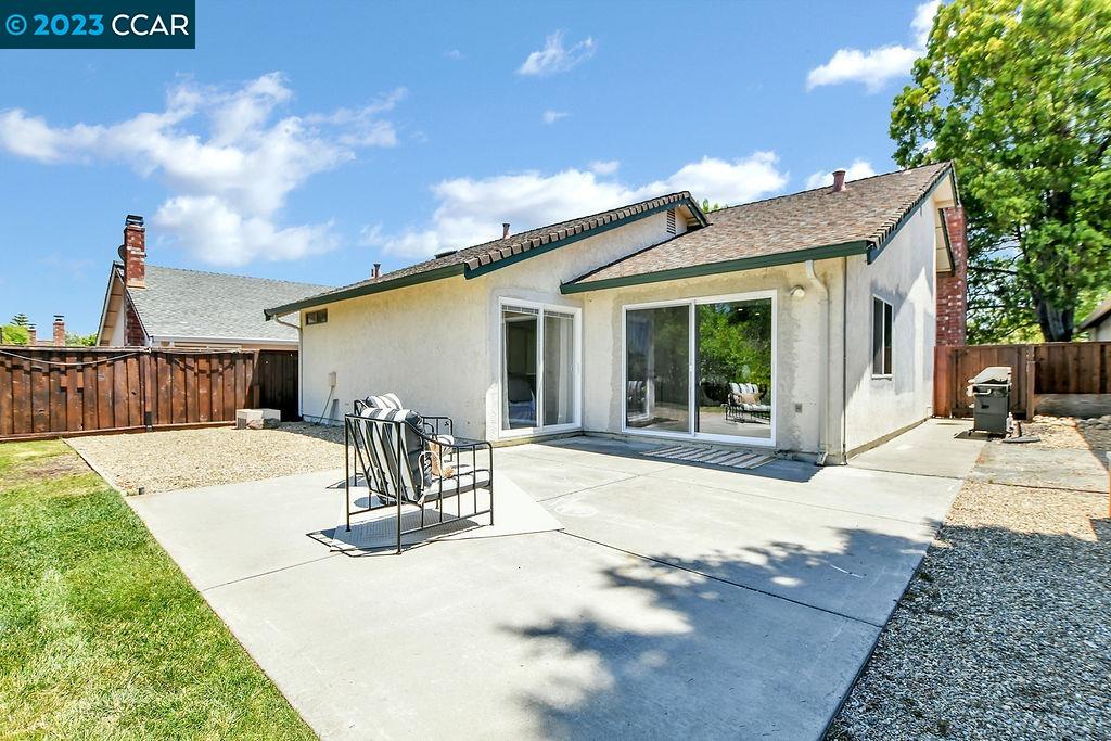 1069 Stoneybrook Dr.