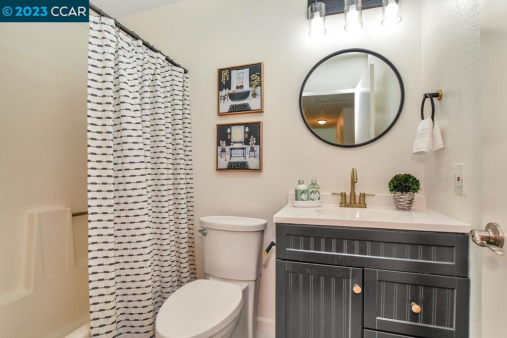 1069 Stoneybrook Dr.