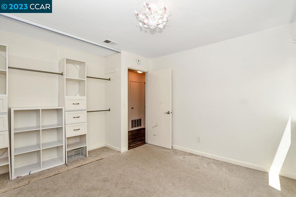 1069 Stoneybrook Dr.