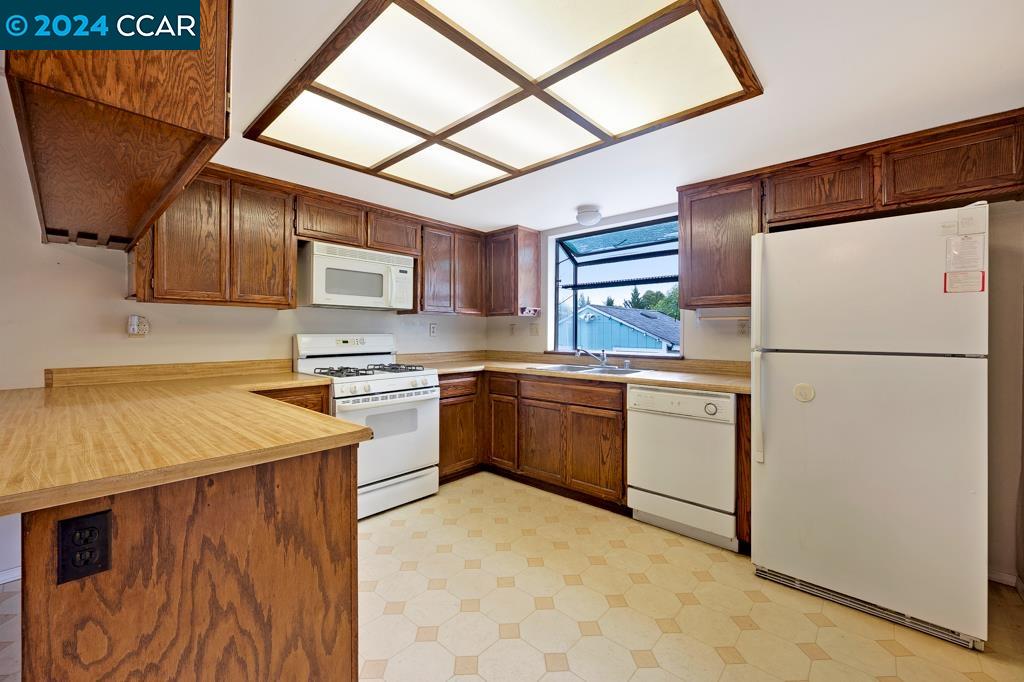 5900 Guerneville Rd