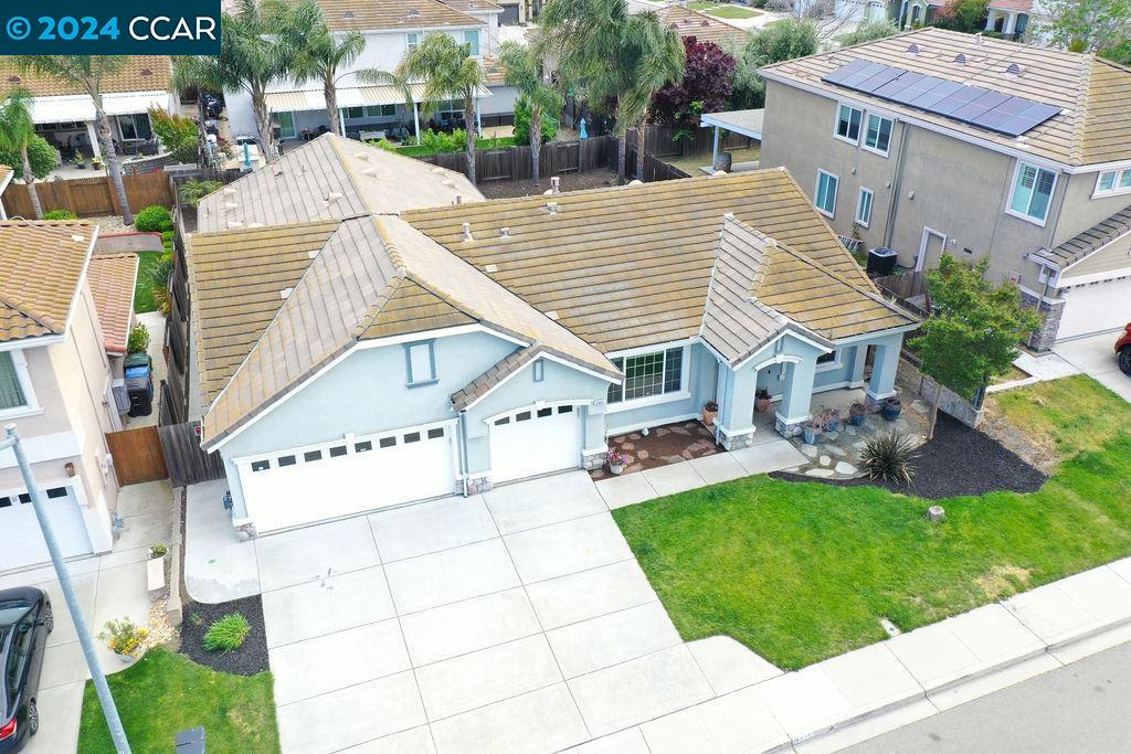 2323 Crockett Lane