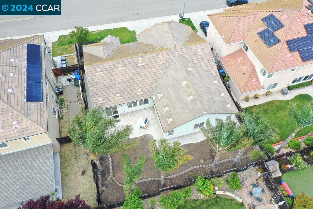 2323 Crockett Lane