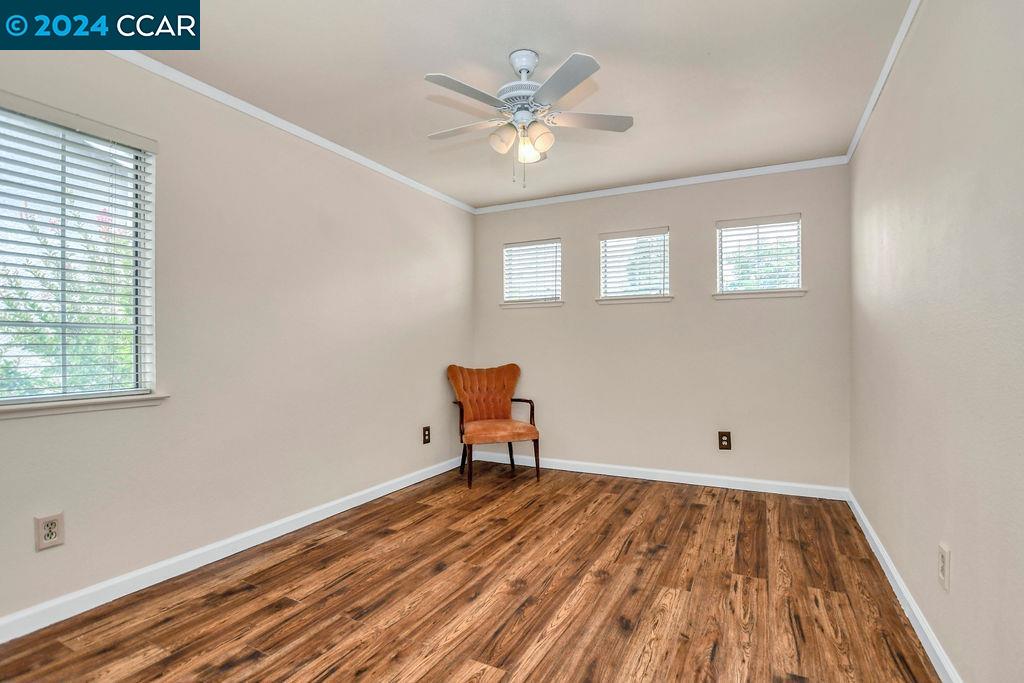 281 Crestview Ave