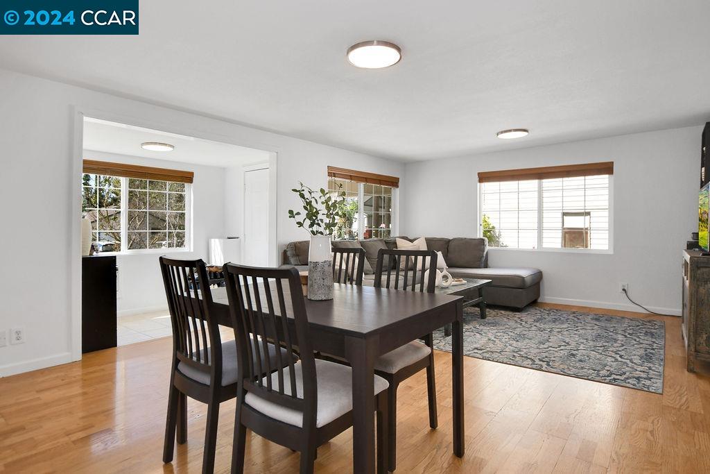 901 Bella Vista Avenue