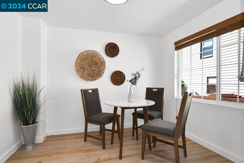 901 Bella Vista Avenue