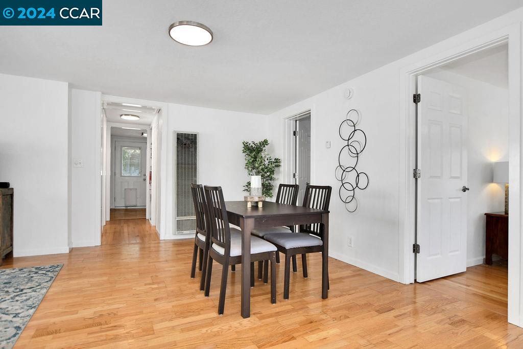 901 Bella Vista Avenue