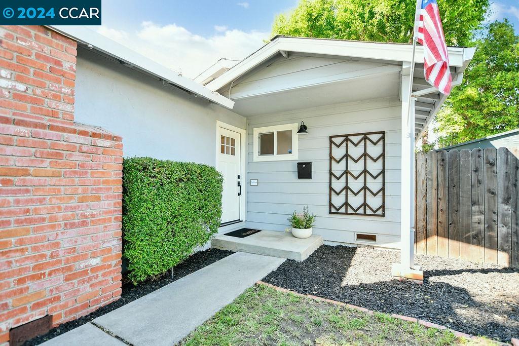 2621 Prestwick Avenue